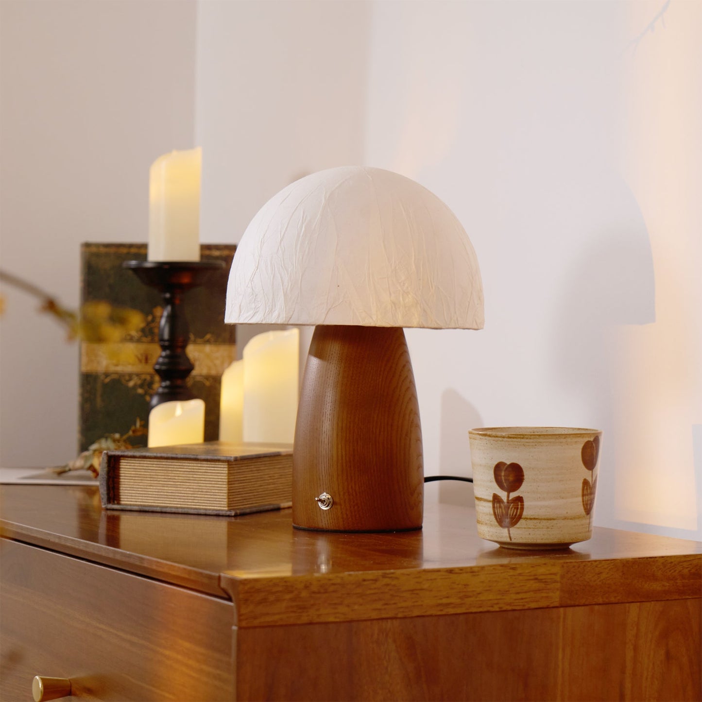 **ALICE PILZ TISCHLAMPE – Elegantes Design mit Klassischer Form** 6