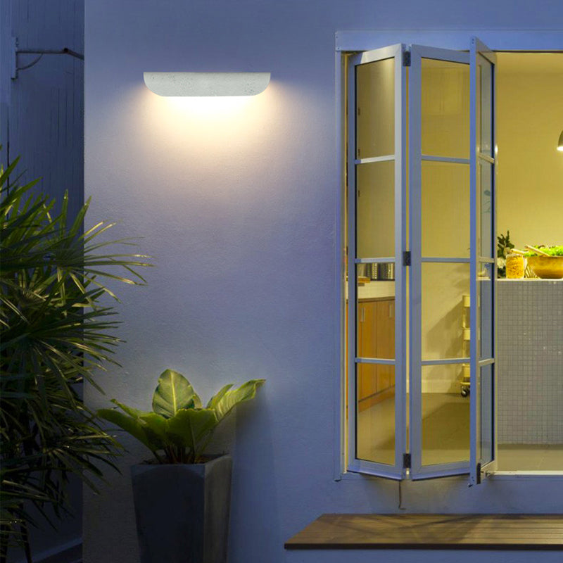 Astoria Außen Wandlampe – Elegantes, Wasserdichtes Design für Stilvolle Außenbereiche 2