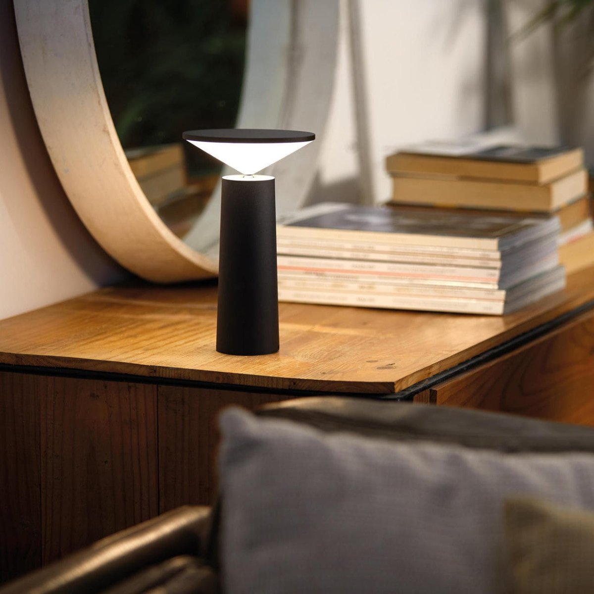 Aurora Tischlampe Dimmbar – Elegantes Design für Stilvolle Räume 3