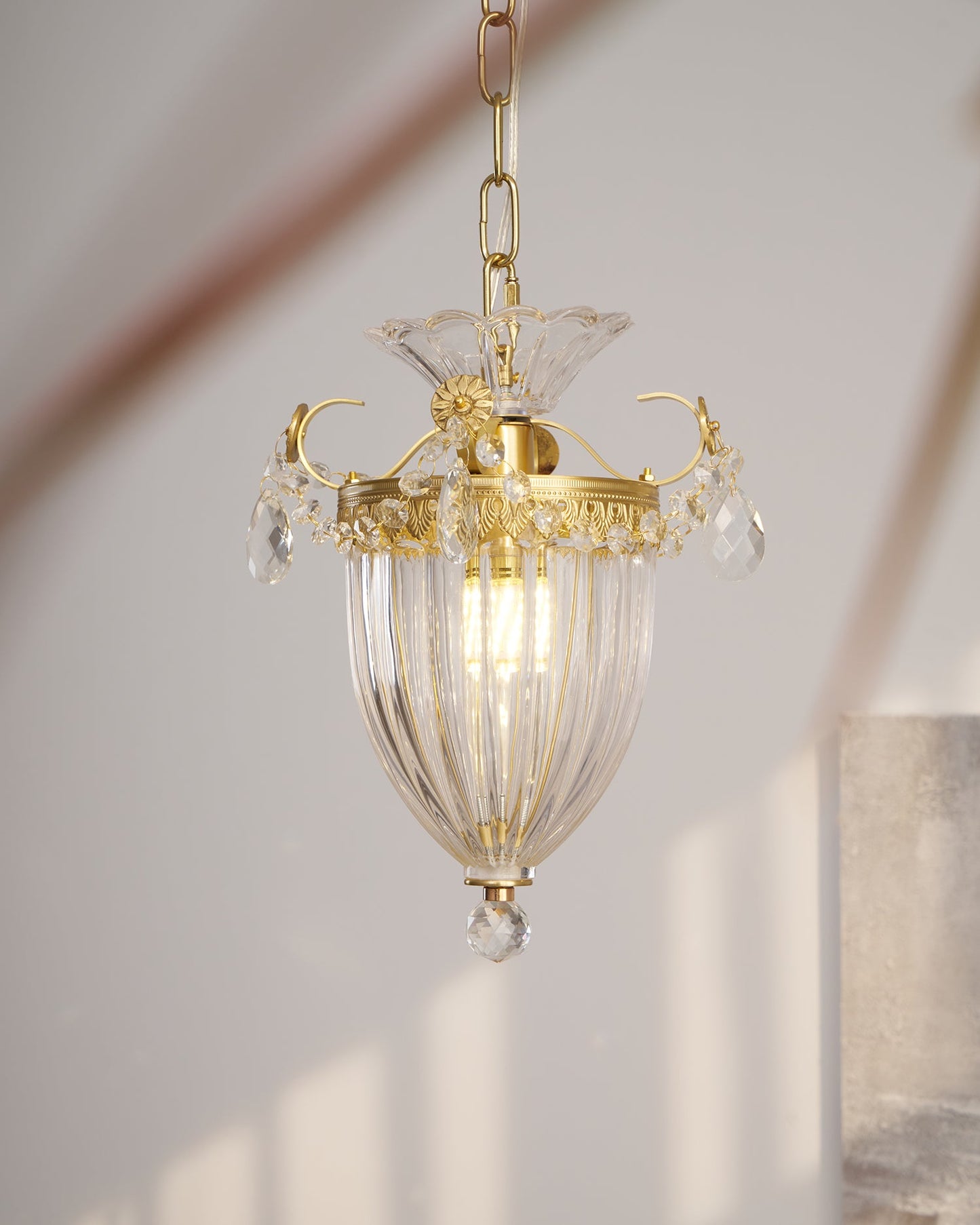 Bagatelle Pendelleuchte – Elegante Hängelampe Mit Kristallakzenten 3