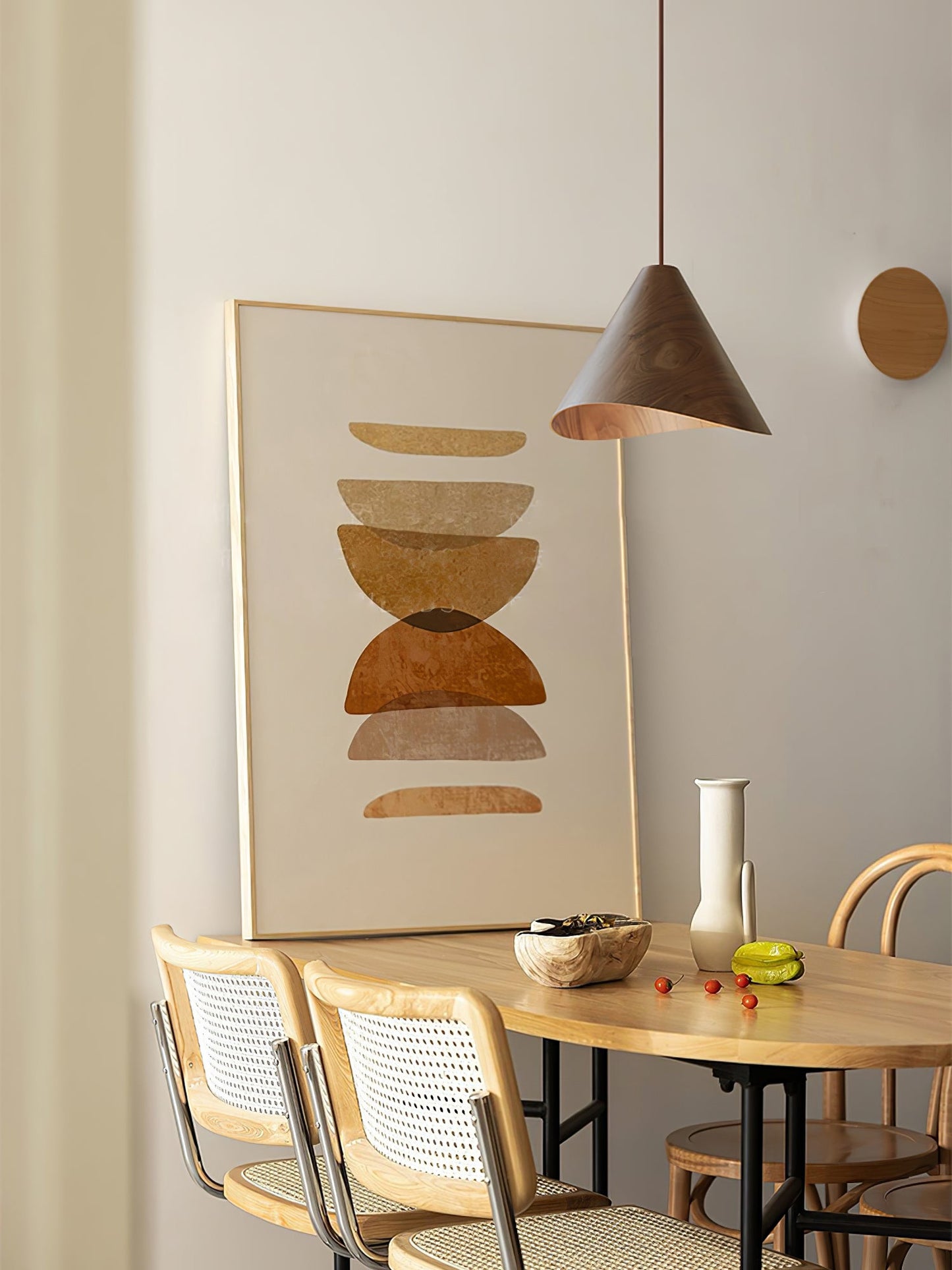 Conica Pendelleuchte aus Holz – Zeitlose Eleganz für Ihr Esszimmer 8