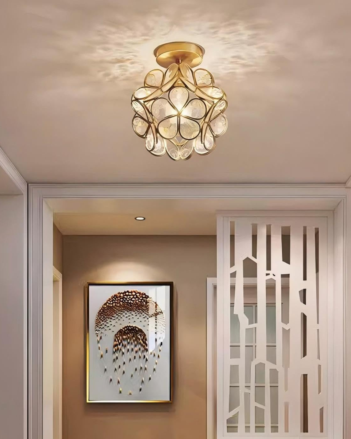 Deckenleuchte Inge – Elegante Lichtquelle mit Floralem Flair