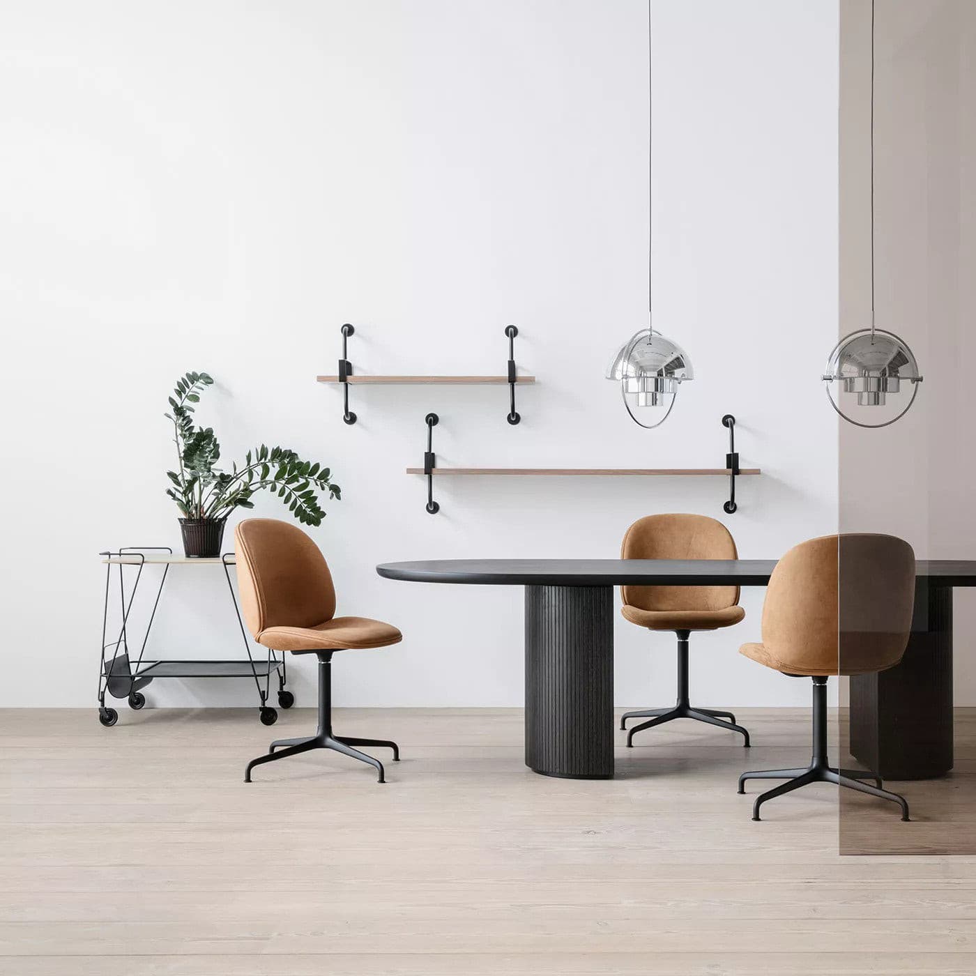 Deformierte Ball Pendelleuchte – Modernes Design für Stilvolles Ambiente 8