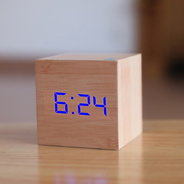 Digitaler LED-Wecker Mit Licht – Elegantes Design Für Jeden Raum 7