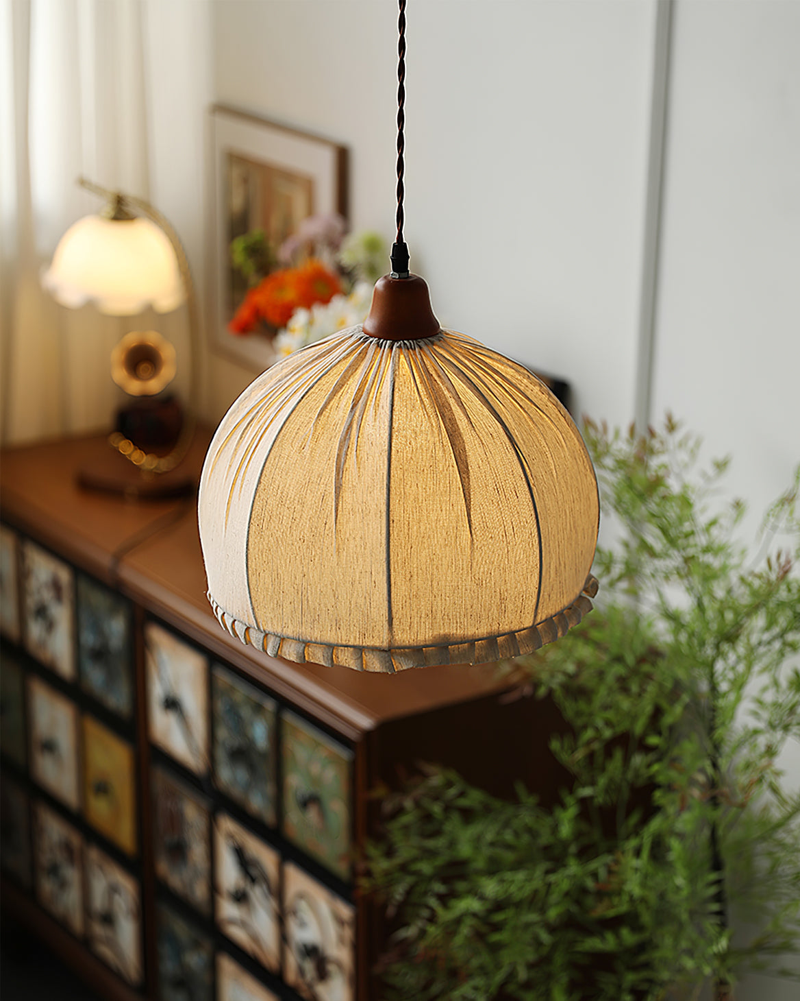 Dippa Pendelleuchte aus Holz und Stoff – Elegantes Design für Stilvolle Räume 5