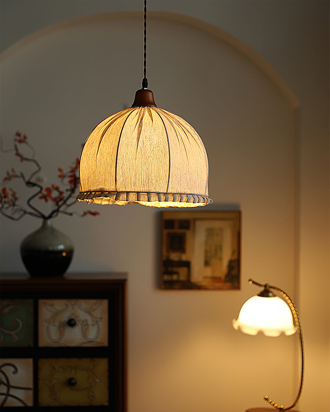 Dippa Pendelleuchte aus Holz und Stoff – Elegantes Design für Stilvolle Räume 7