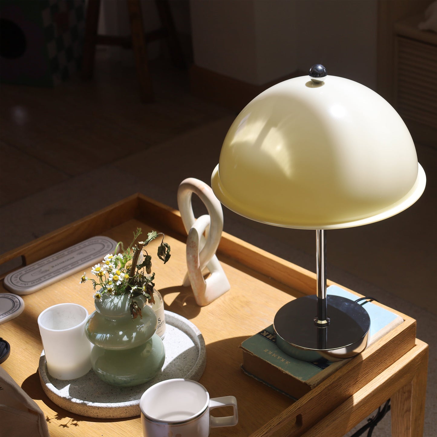 **Edinburgh Tischlampe – Elegante Verbindung von Tradition und Moderne** 4