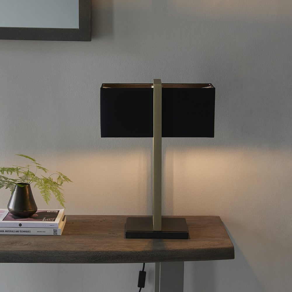 Holme Antike Messing Tischlampe – Stilvolles Licht für Elegante Räume 2