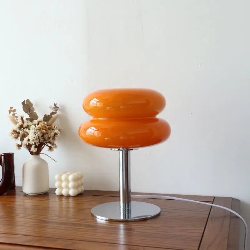 Italienische Bauhaus Tischlampe – Retro Charme Mit Warmem Licht 1