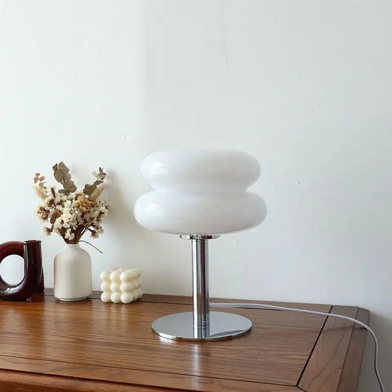 Italienische Bauhaus Tischlampe – Retro Charme Mit Warmem Licht 5