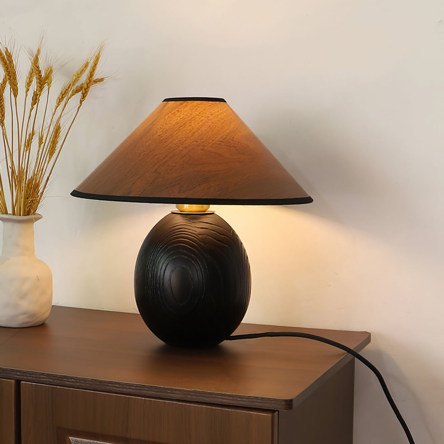 Kodu Tischlampe – Stilvolle Eleganz Mit Warmem Licht 2