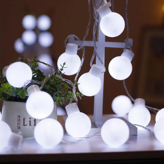 LED-Ball Lichterkette – Magische Atmosphäre Für Gartenpartys 1