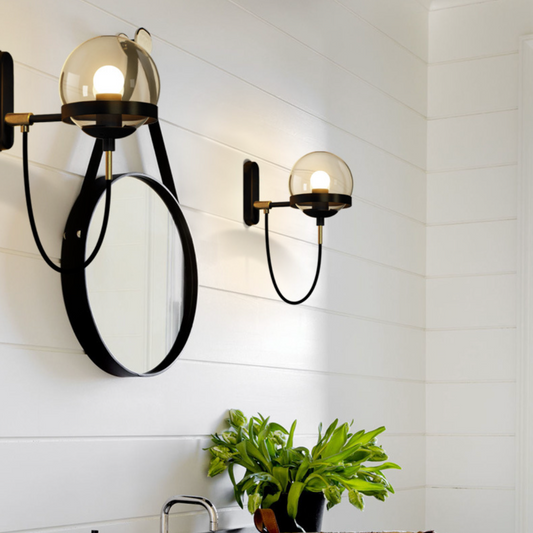 LED-Wandleuchte Aus Metall Und Glaskugel – Stilvolles Licht Für Elegante Räume 1