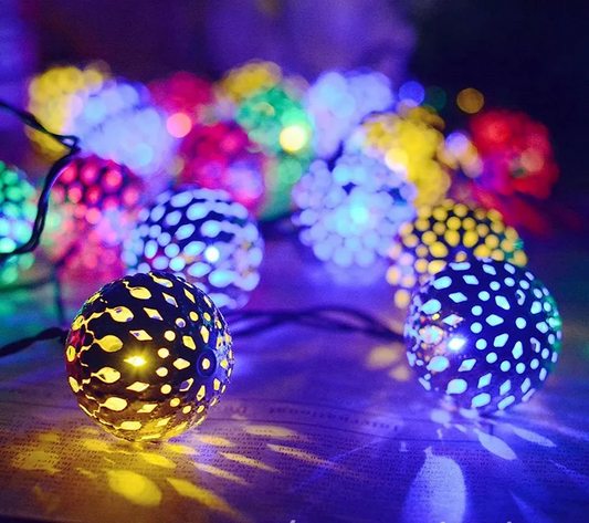 **LED-Weihnachtslichter Mit Marokkanischer Kugel** – Exotische Eleganz Für Ihre Festtagsdekoration 1