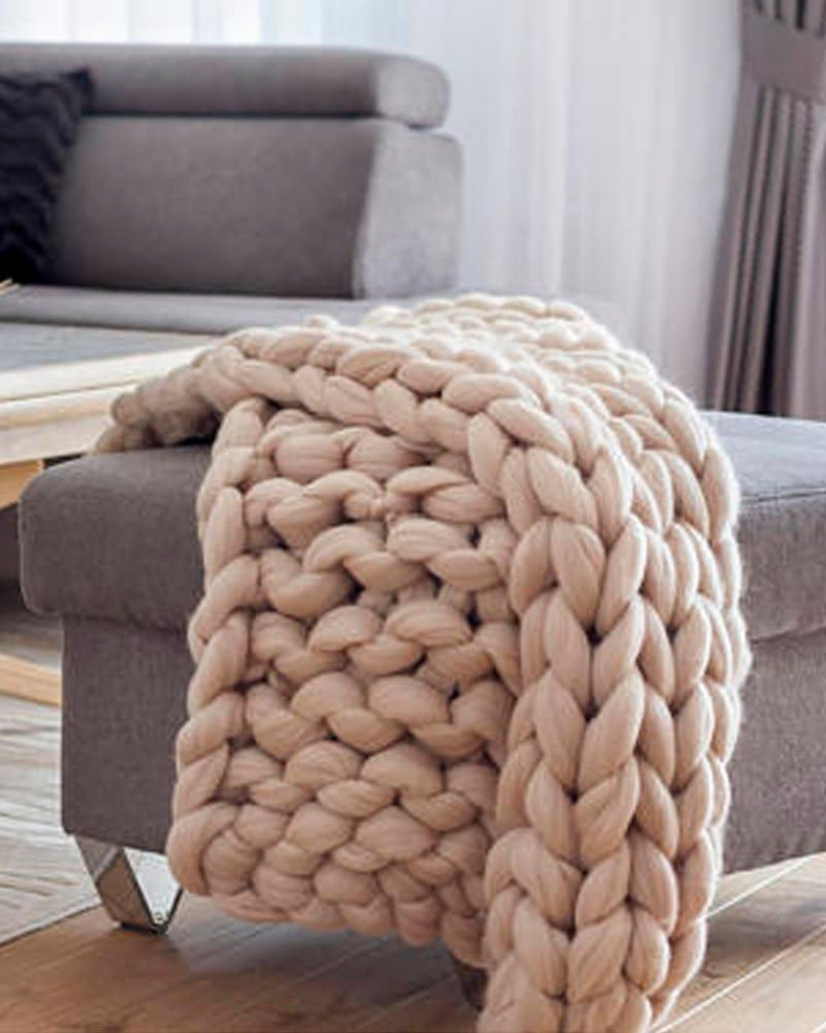 La Maille Majestueuse – Handgefertigte Kuscheldecke für Ultimative Eleganz 2