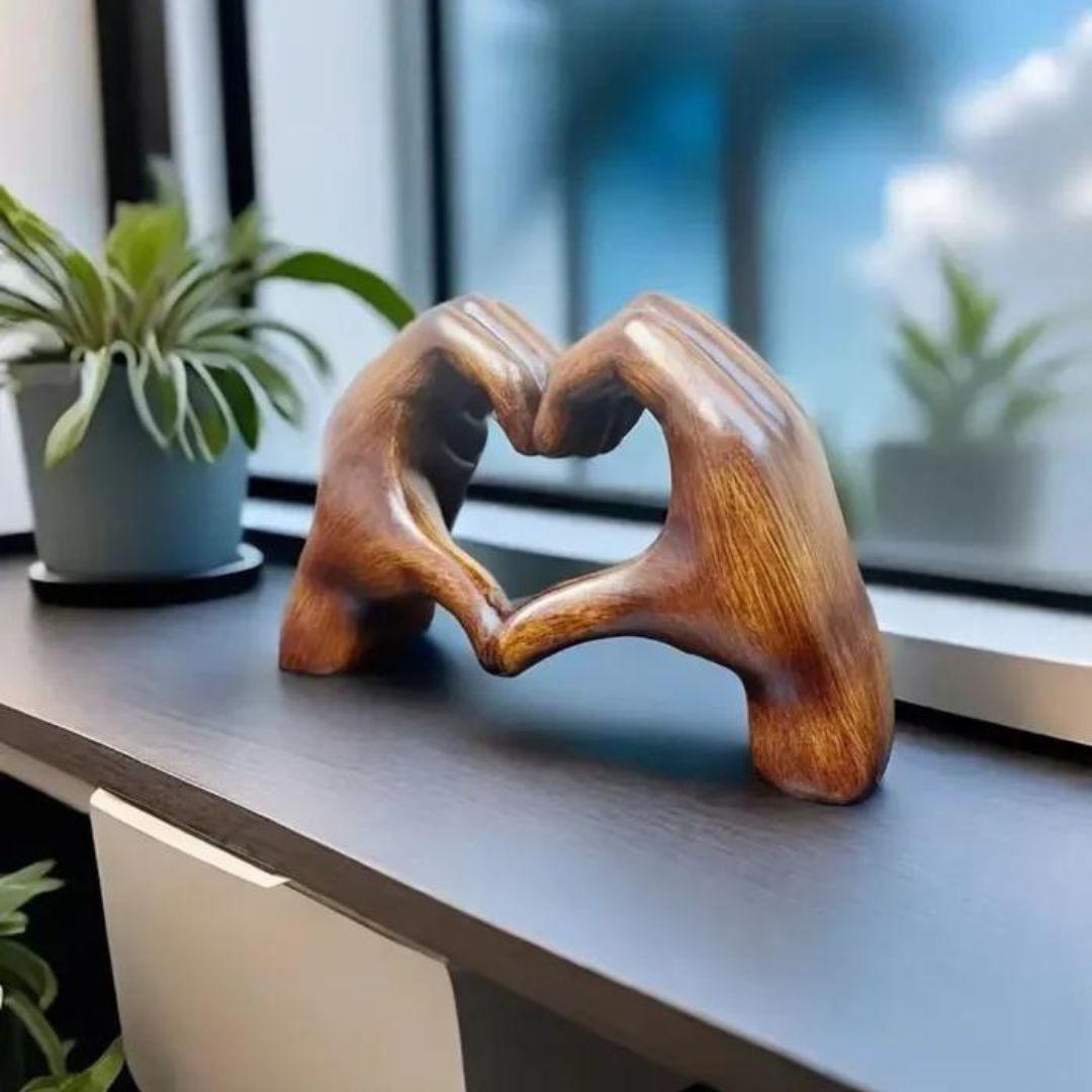 LoveSculpt Kunstdekoration – Handgefertigtes Holzstück mit Einzigartigem Charme 0