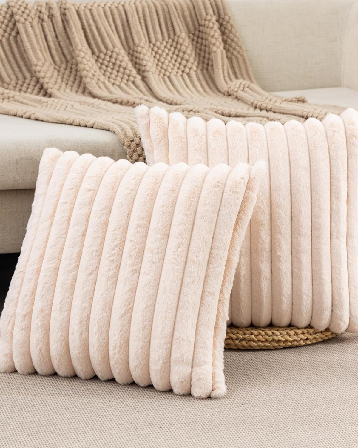 Luxe Kanal Kissen – Stilvolles Design für Elegante Räume 10