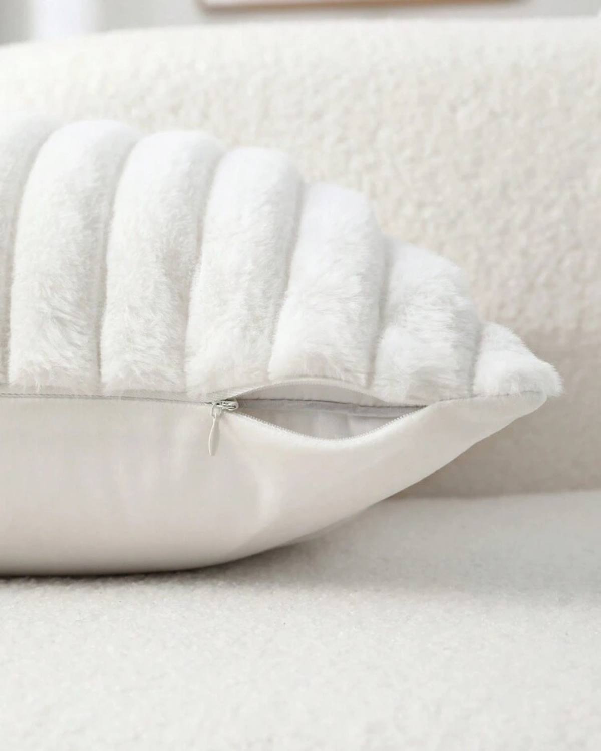 Luxe Kanal Kissen – Stilvolles Design für Elegante Räume 4