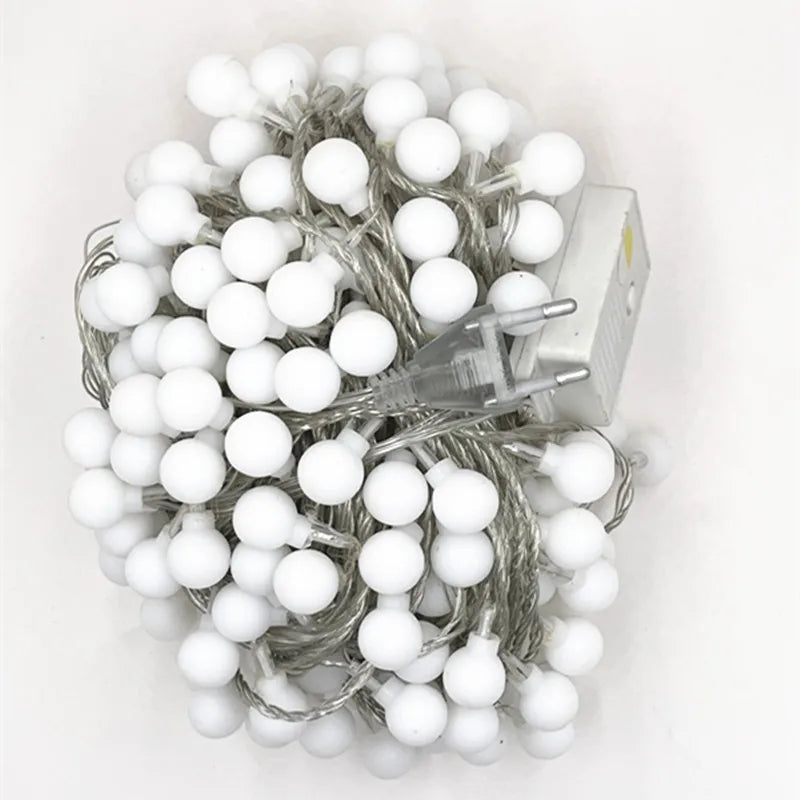 **Mehrfarbige LED-Kugel-Weihnachtsbeleuchtung** – Festliche Farben für Ihre Anlässe 5