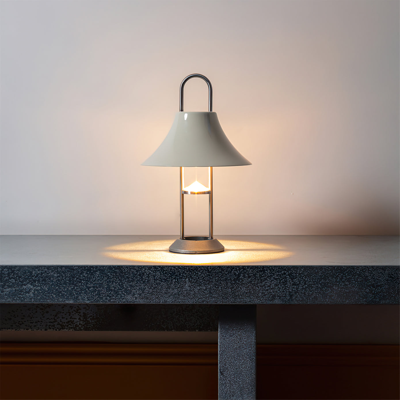Mousqueton Outdoor-Tischlampe – Stilvolle Beleuchtung Für Drinnen Und Draußen 3
