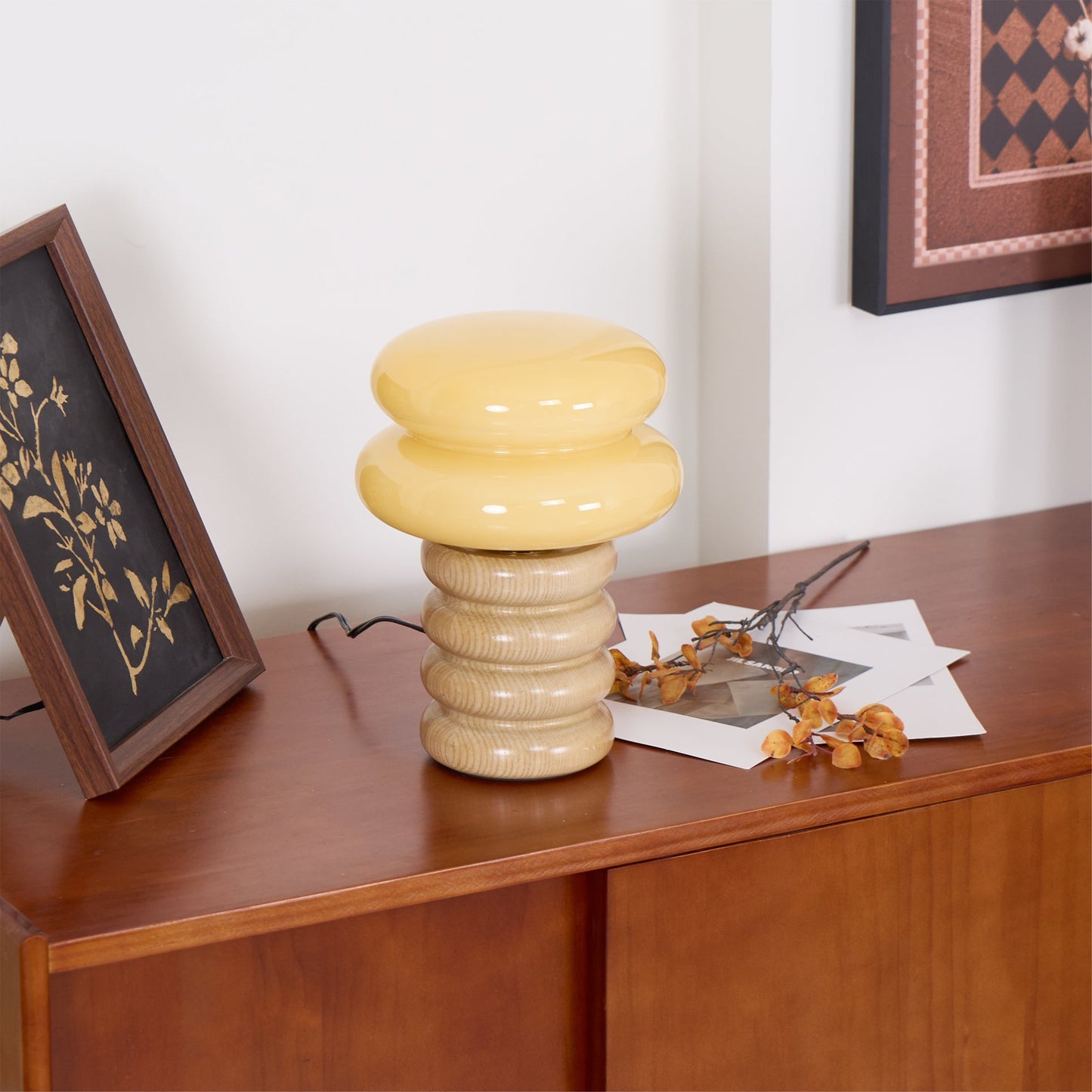 **Napako Tischlampe – Elegantes Design für Jede Umgebung** 3