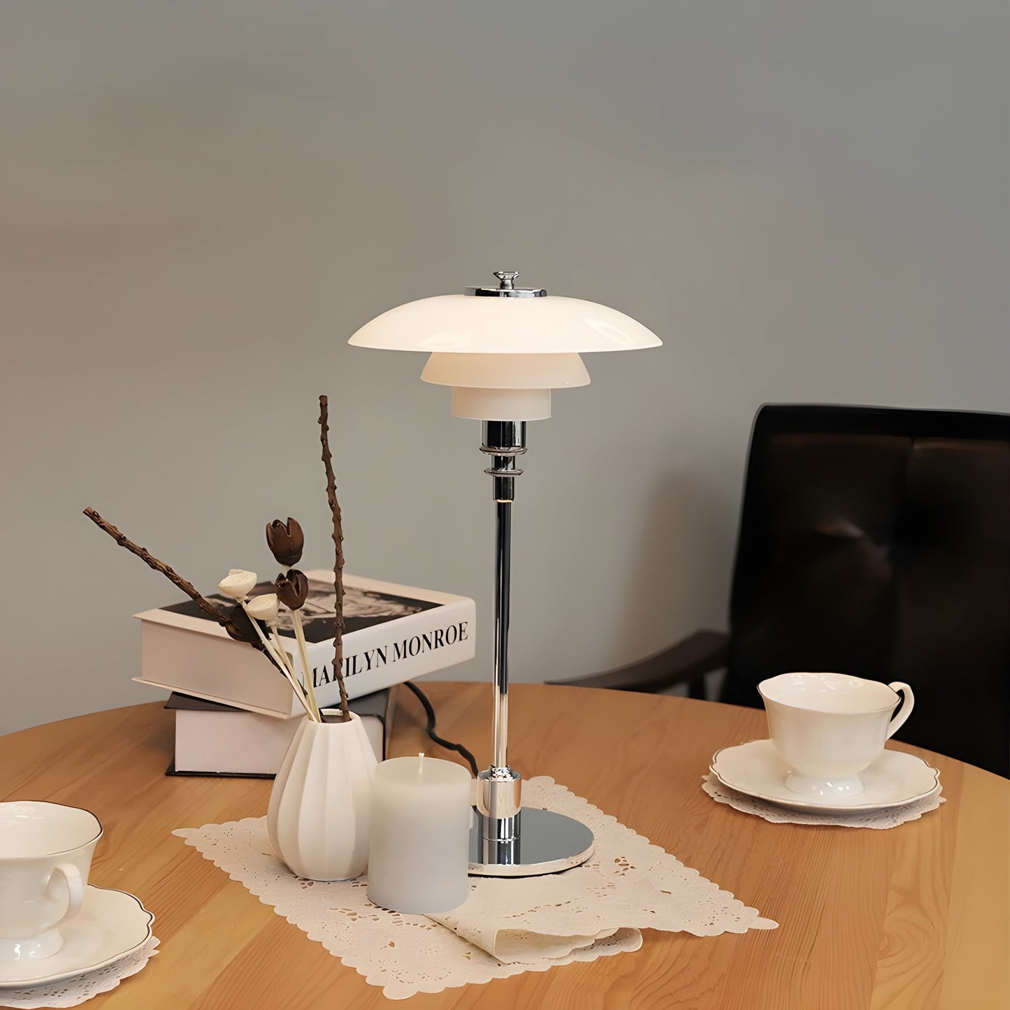 NordiGlow LED Tischlampe – Elegantes Glasdesign Mit Dimmfunktion 2