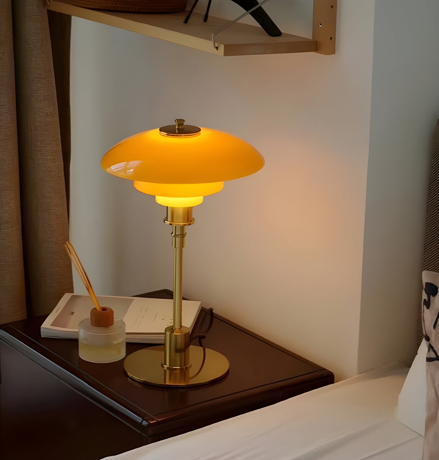 NordiGlow LED Tischlampe – Elegantes Glasdesign Mit Dimmfunktion 6