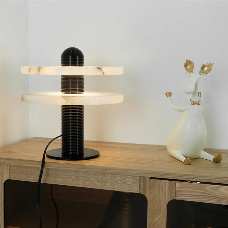 **Nordic Designer Marmor Tischlampe** – Elegante Beleuchtung für Ihr Zuhause 3