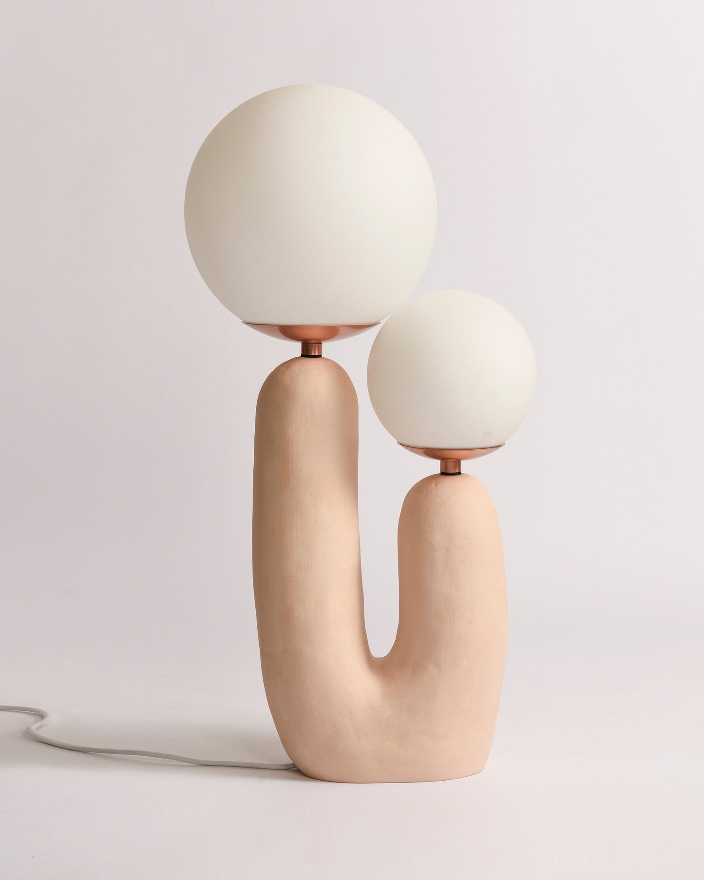 Oo Rough Tischlampe – Elegante Beleuchtung Für Stilvolle Akzente 3