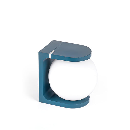 Plat Tischlampe – Elegante Leuchte mit Kabellosem Ladegerät 1