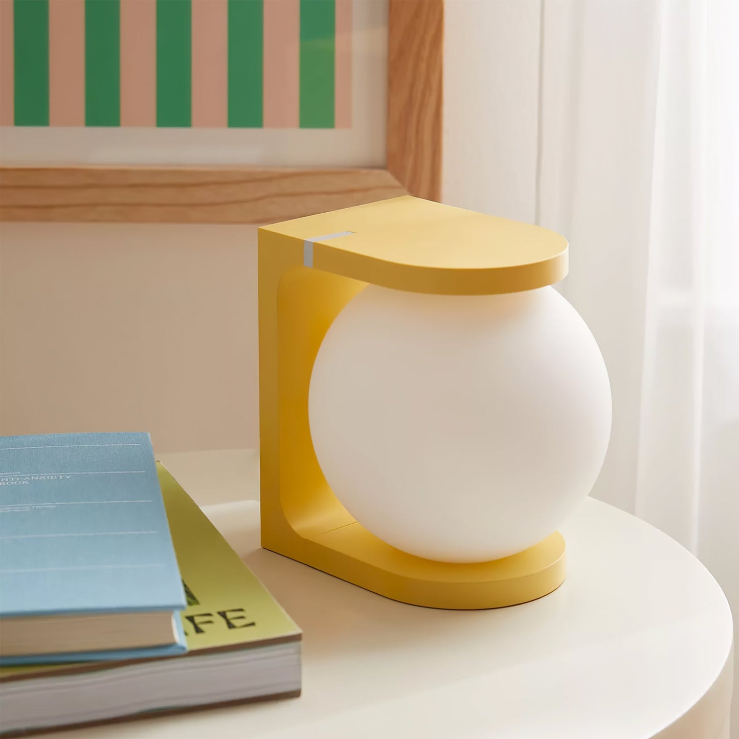 Plat Tischlampe – Elegante Leuchte mit Kabellosem Ladegerät 6