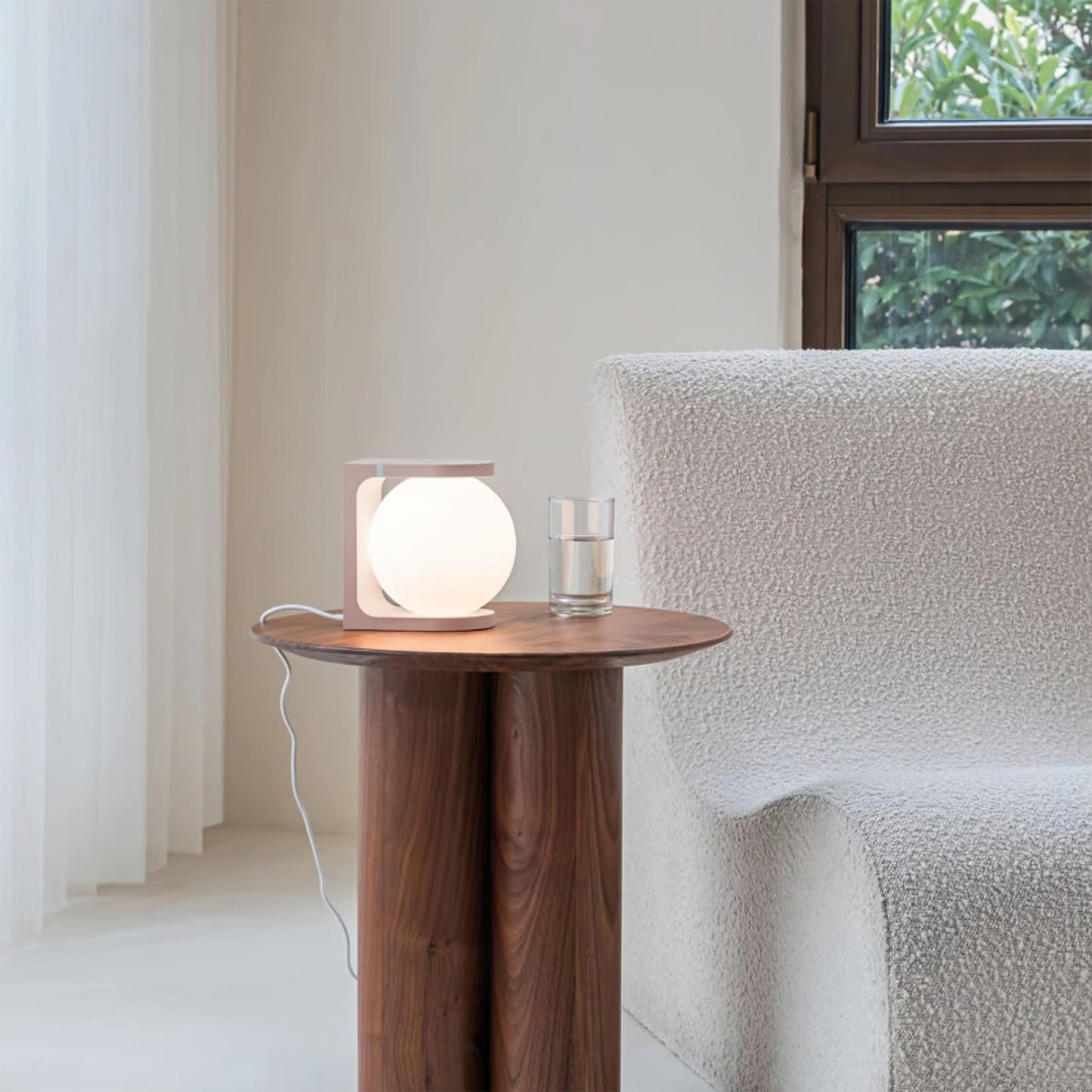 Plat Tischlampe – Elegante Leuchte mit Kabellosem Ladegerät 7