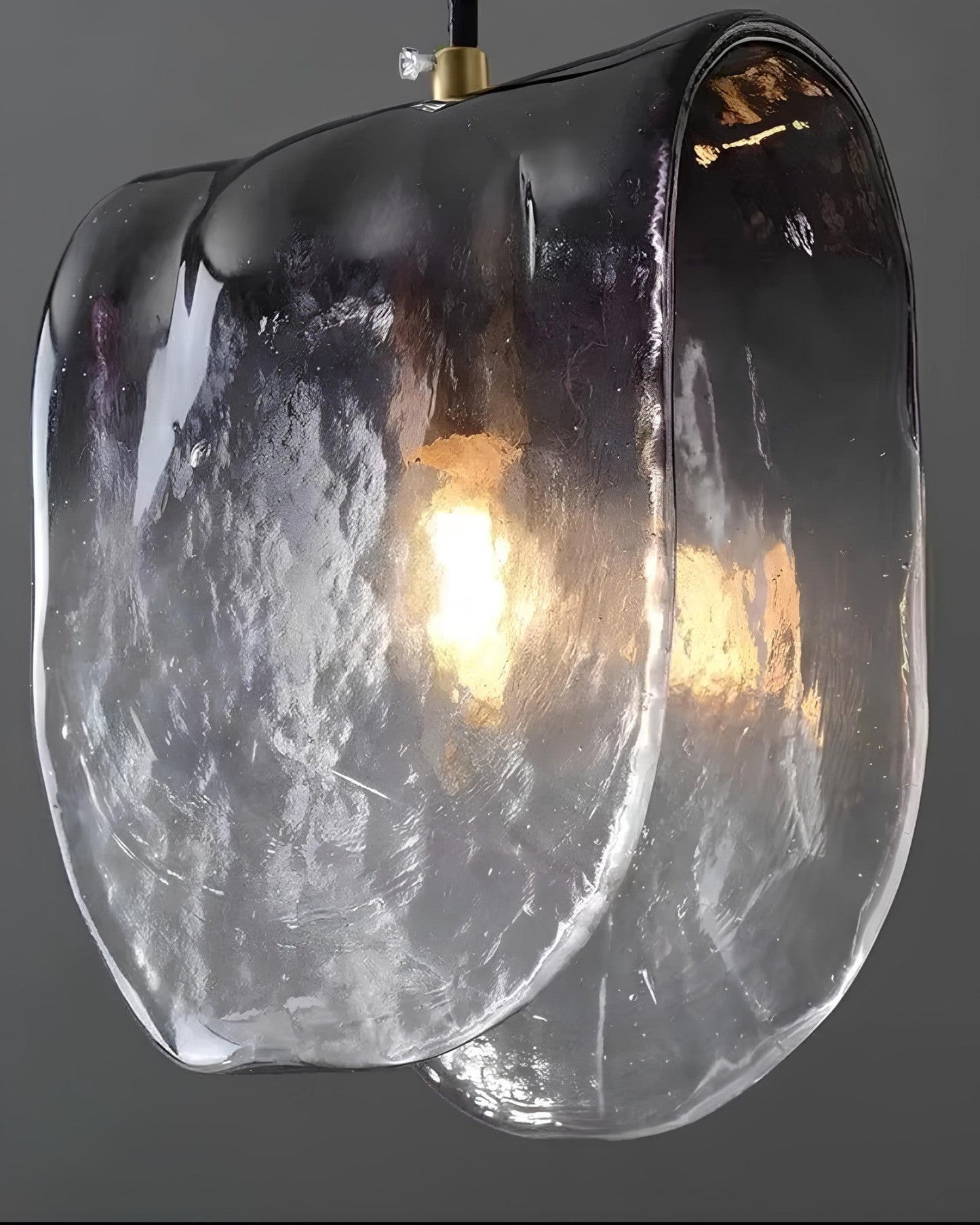 **SCHWIMMENDES GLAS – Poetische Lichtgestaltung für Ihr Zuhause** 6