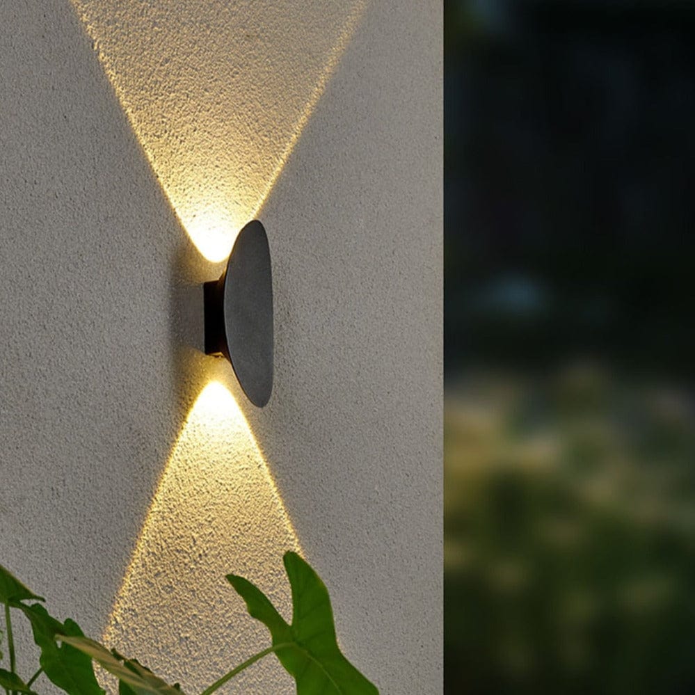 STRALO LED Wandlampe – Elegante Außenbeleuchtung mit Warmem Licht 3