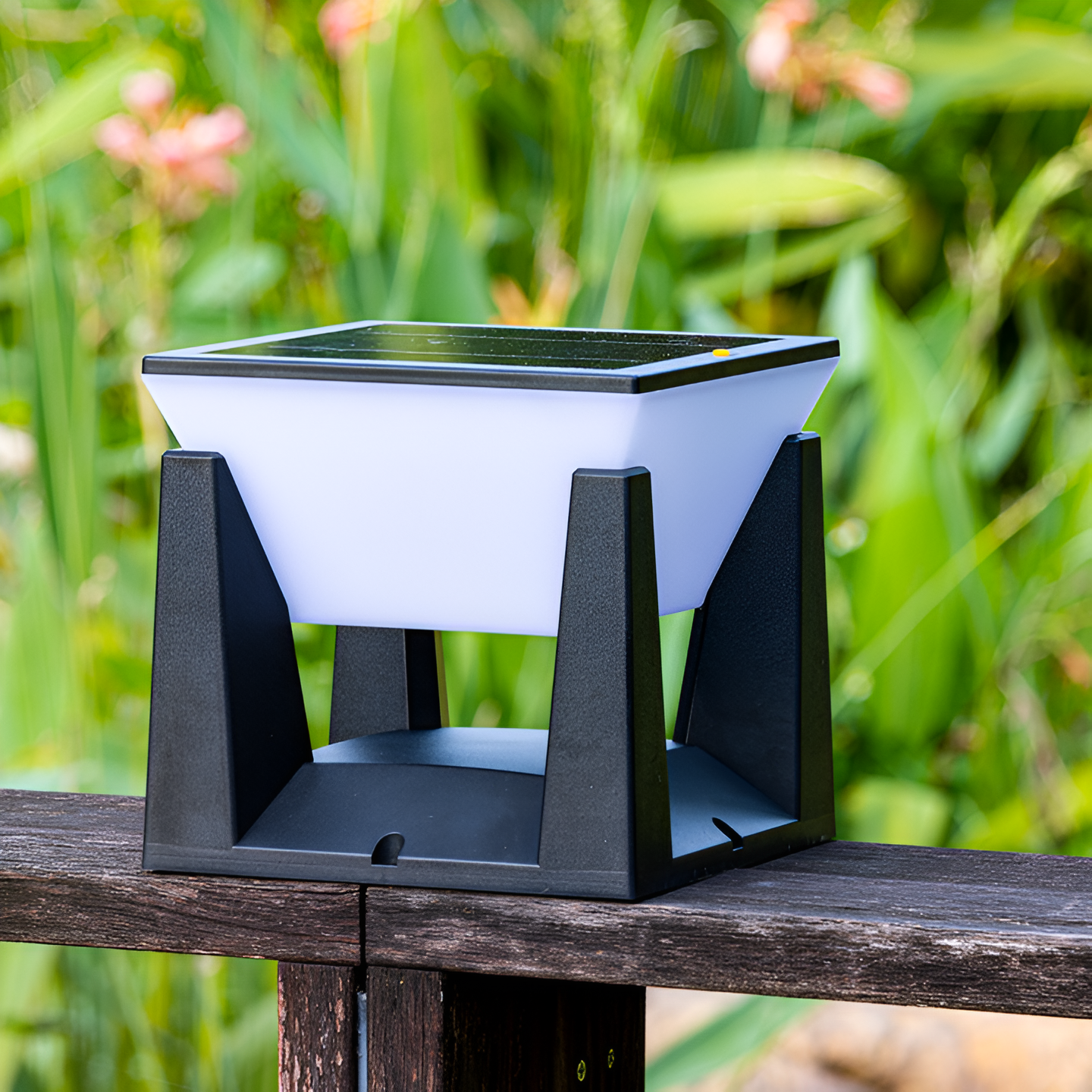Serelith Solarlampe Schwarz Quadrat – Elegante Gartenbeleuchtung Mit Automatischer Dämmerungserkennung 3