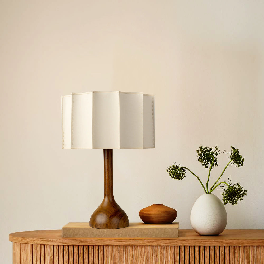 **Sierra Tischlampe – Stilvolle Beleuchtung für Gemütlichkeit** 4