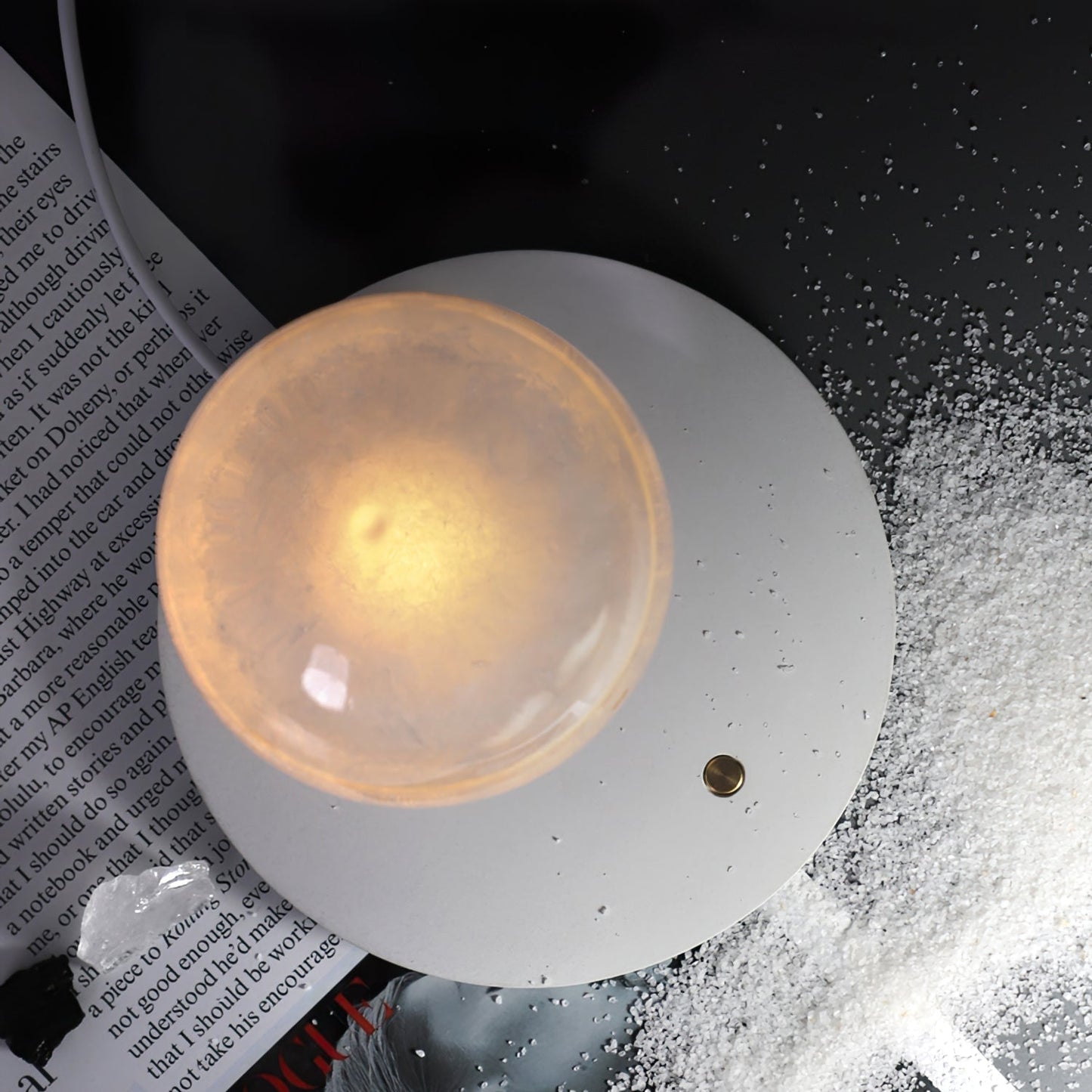 Storm Bottle Tischlampe – Elegante Beleuchtung Für Entspannte Nächte 3