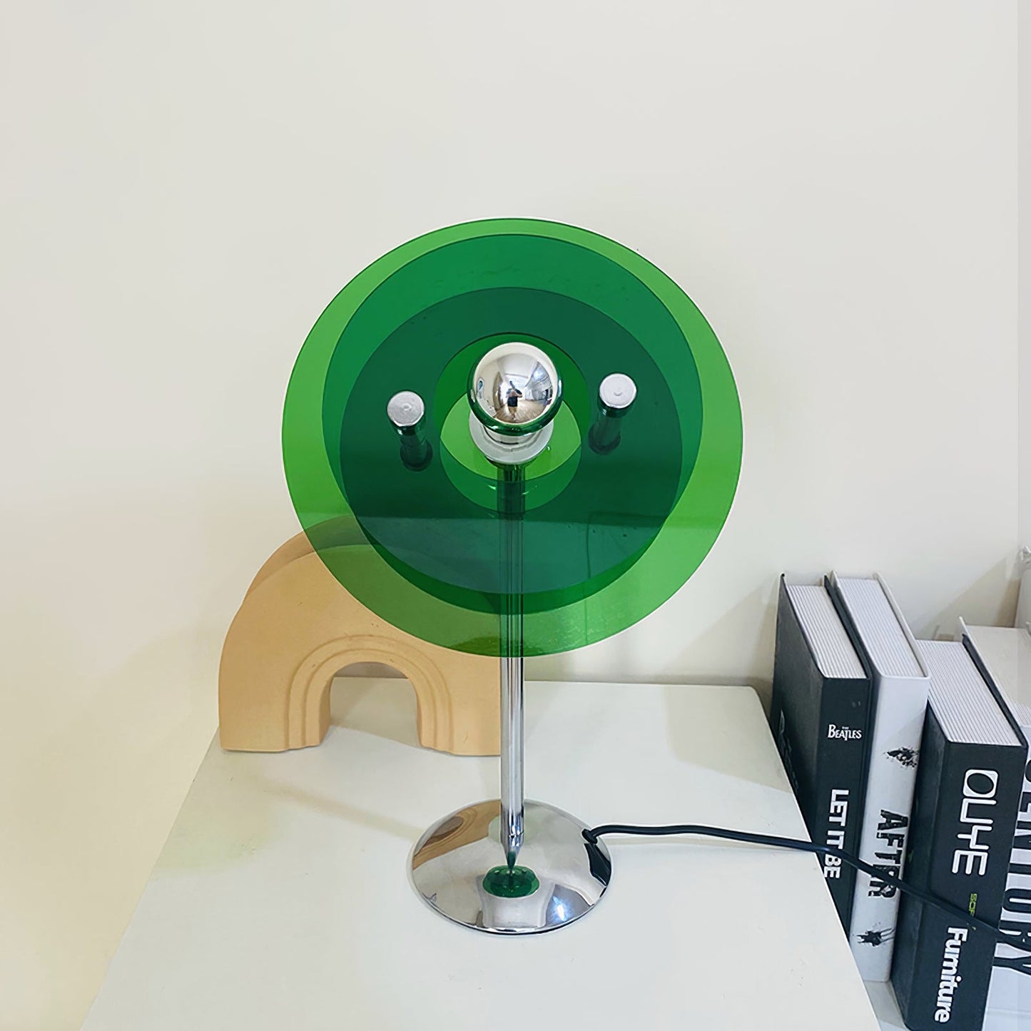 UFO Tischlampe – Stilvolle Akzentbeleuchtung für Jeden Raum 10