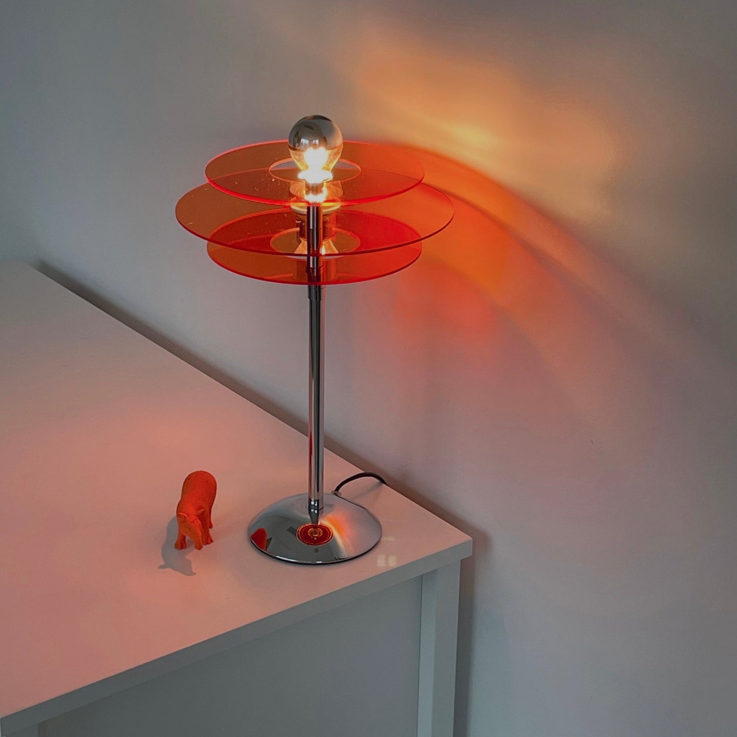 UFO Tischlampe – Stilvolle Akzentbeleuchtung für Jeden Raum 5