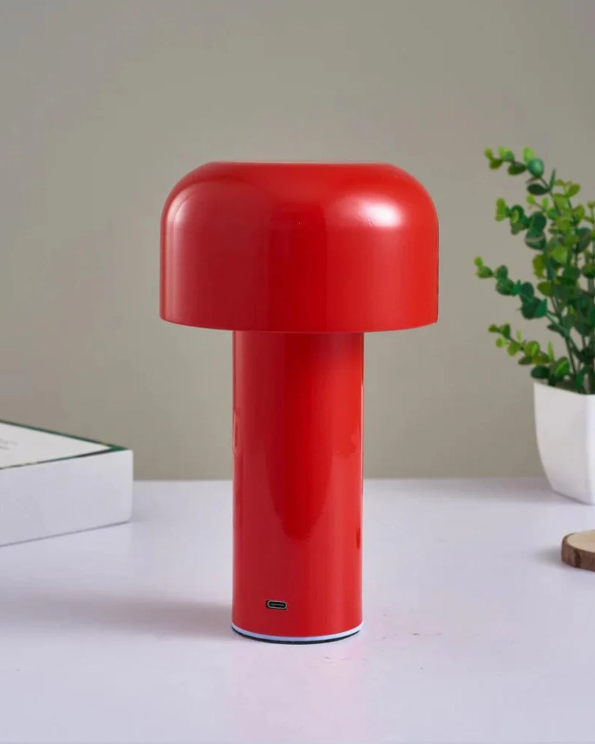 Moderne Tischlampe Kuppelschirm – Klarer Lichtstrahl mit Subtilem Glanz