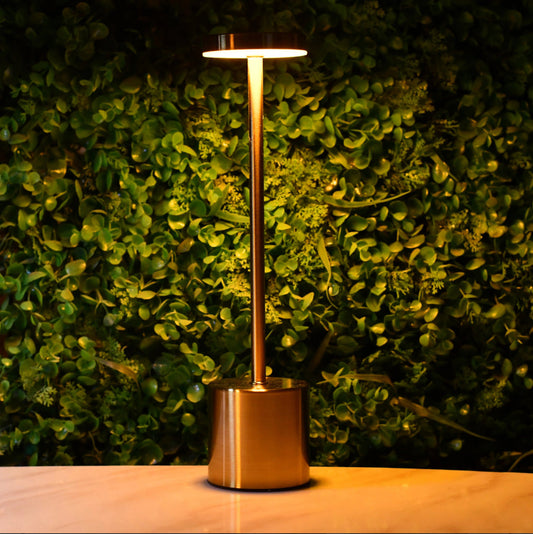 **Wiederaufladbare Metalllampe** – Elegante Beleuchtung für jeden Anlass 2