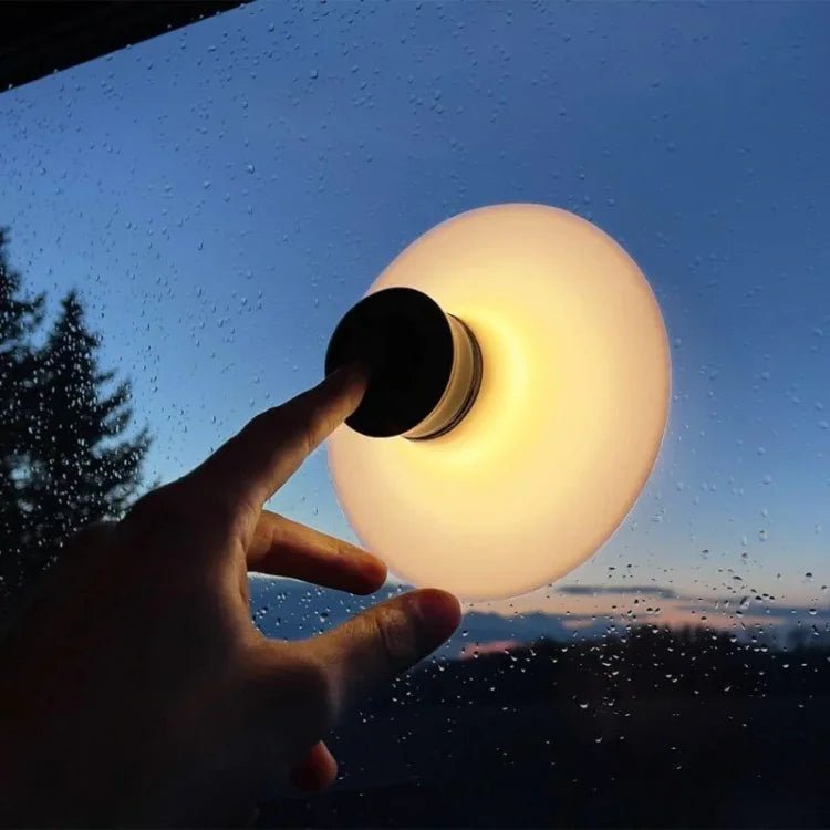 **Wiederaufladbare Saugnäpftassenbeleuchtung – Flexible Lichtlösung für Jeden Anlass** 0