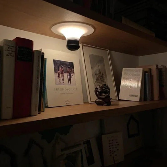 **Wiederaufladbare Saugnäpftassenbeleuchtung – Flexible Lichtlösung für Jeden Anlass** 2