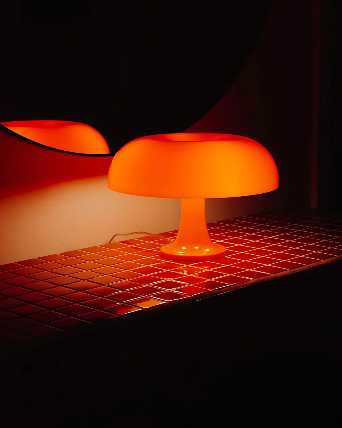 Tischlampe Retrokuppel – Fröhlicher Schein mit Sanfter Lichtstreuung