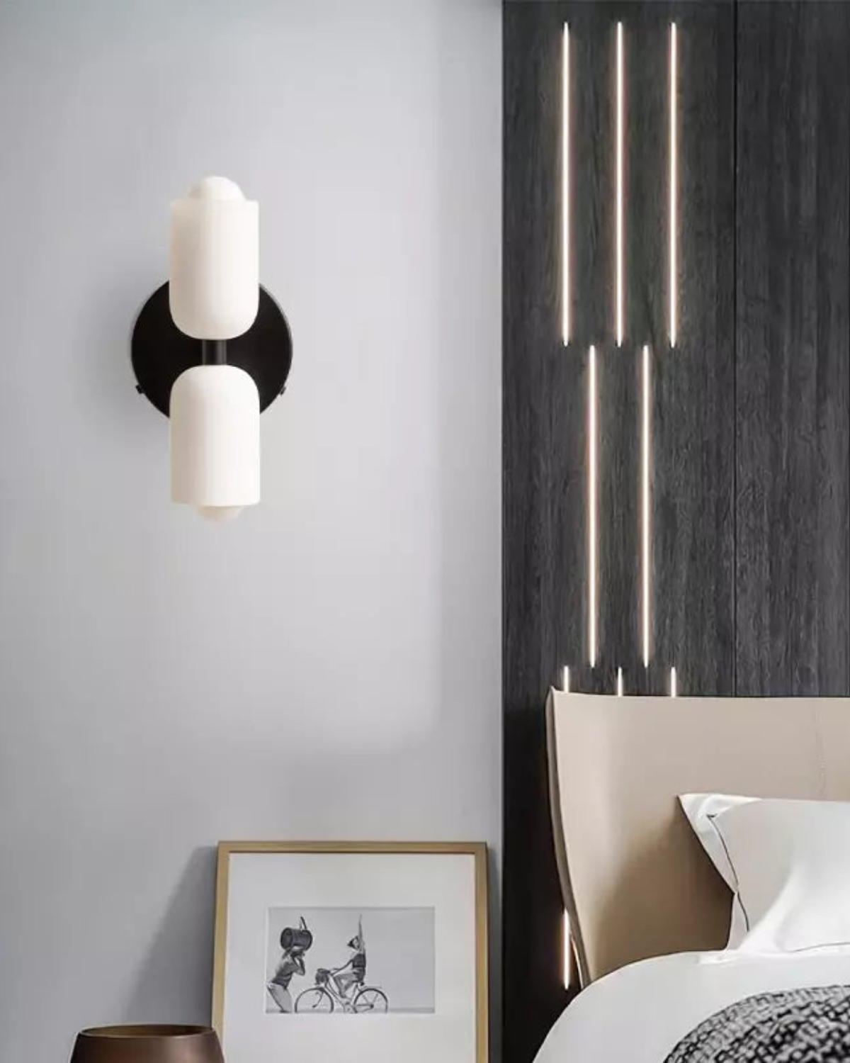 Wandleuchte Doppeloval – Symmetrisches Licht mit Goldakzent