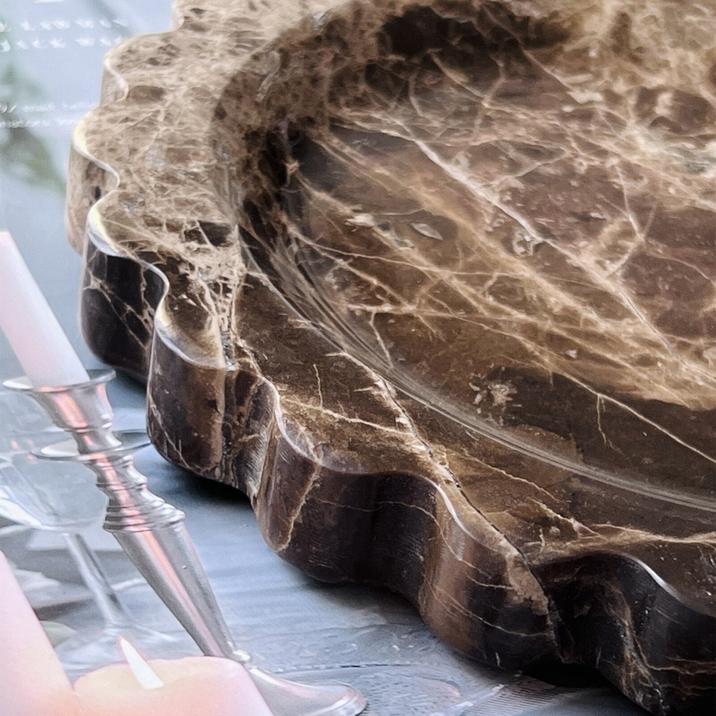 **Zelta Marmorsteintablett – Eleganz und Natürlichkeit vereint** 8