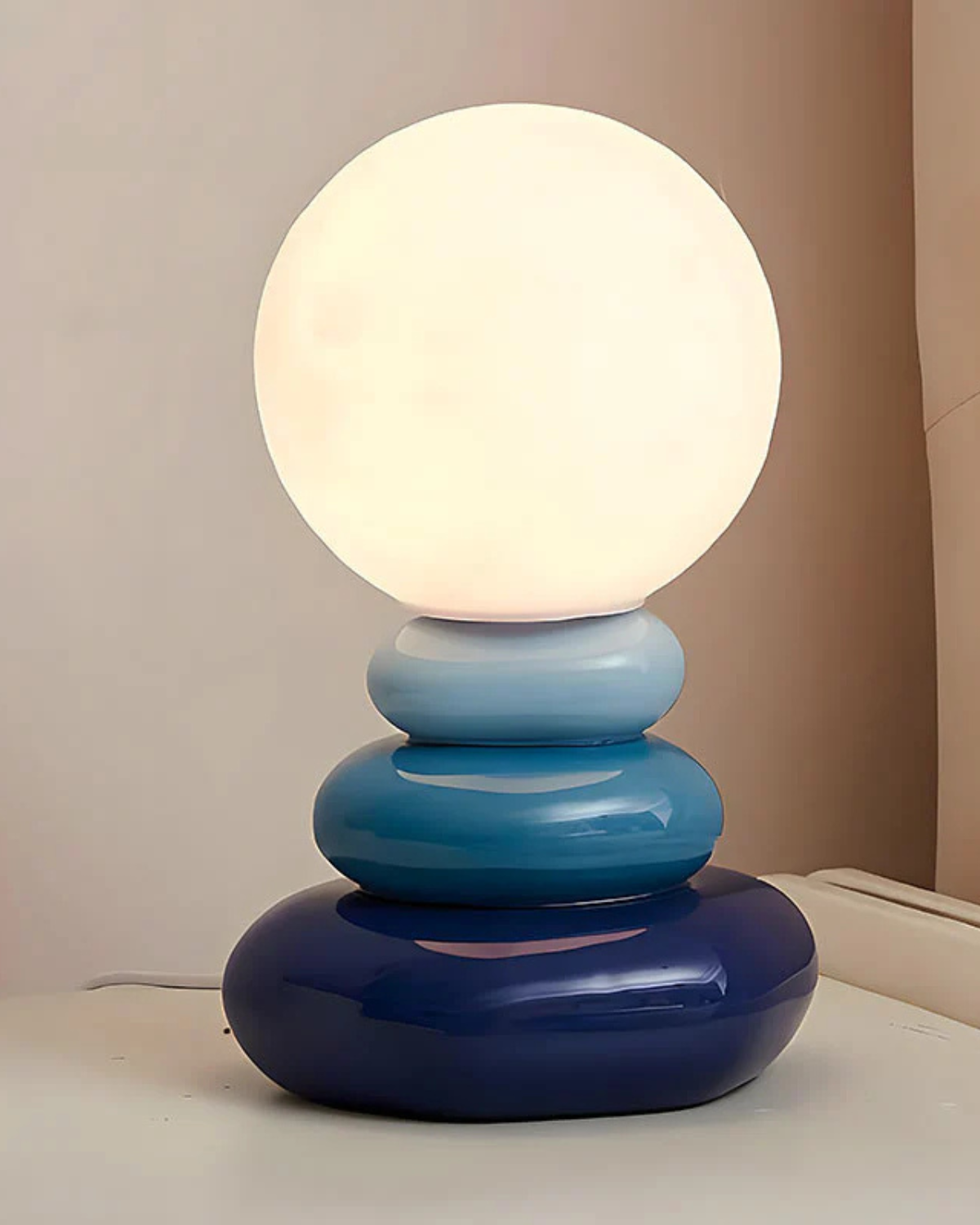 Moderne Tischlampe Steinblau – Stimmungsvolle Lichtkugel