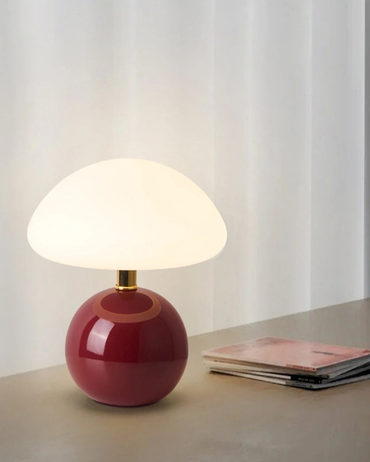Tischlampe Kugelform Rot – Sanfte Lichtkuppel