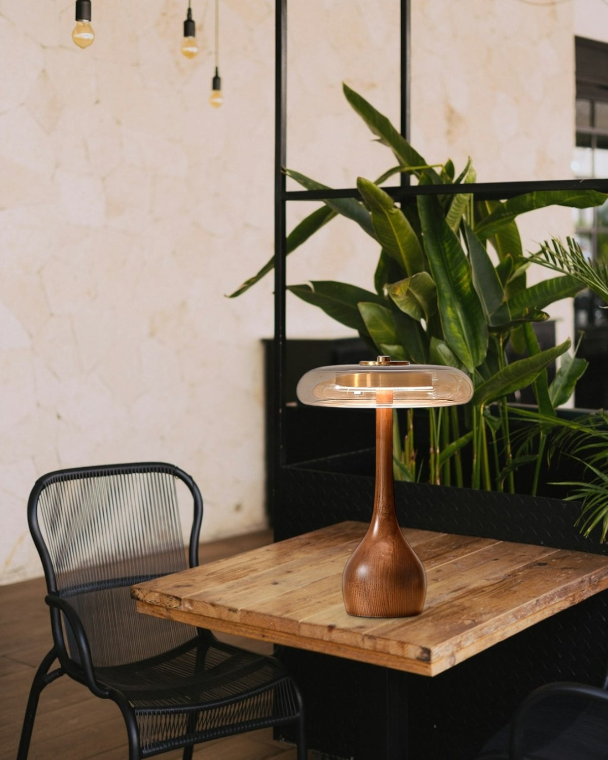 Elegante Tischlampe Holzglas – Warme Lichtform