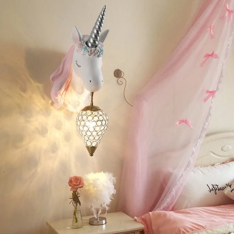<strong>Einhornwandlampe für Kinderzimmer</strong> – Magische Atmosphäre für kleine Träumer 2